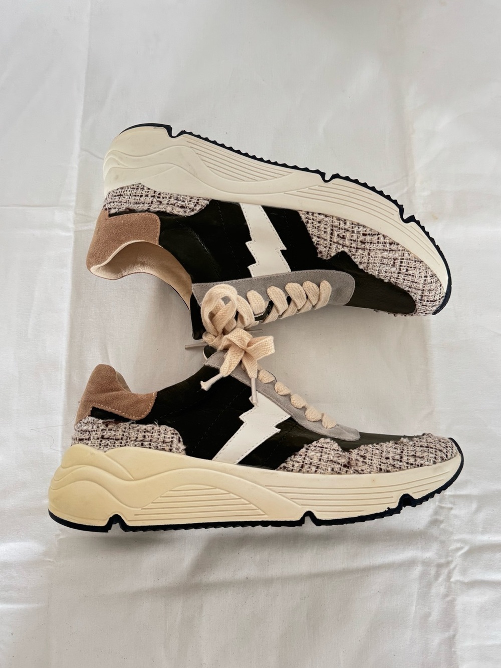 Oasis Society Neutral Mixed-Textile Platform Sneakers in Black Beige Size 6.5